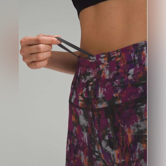Lululemon multicolor wunder train HR tight 25” - Picture 4 of 5